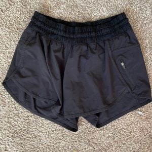 Lululemon tracker short